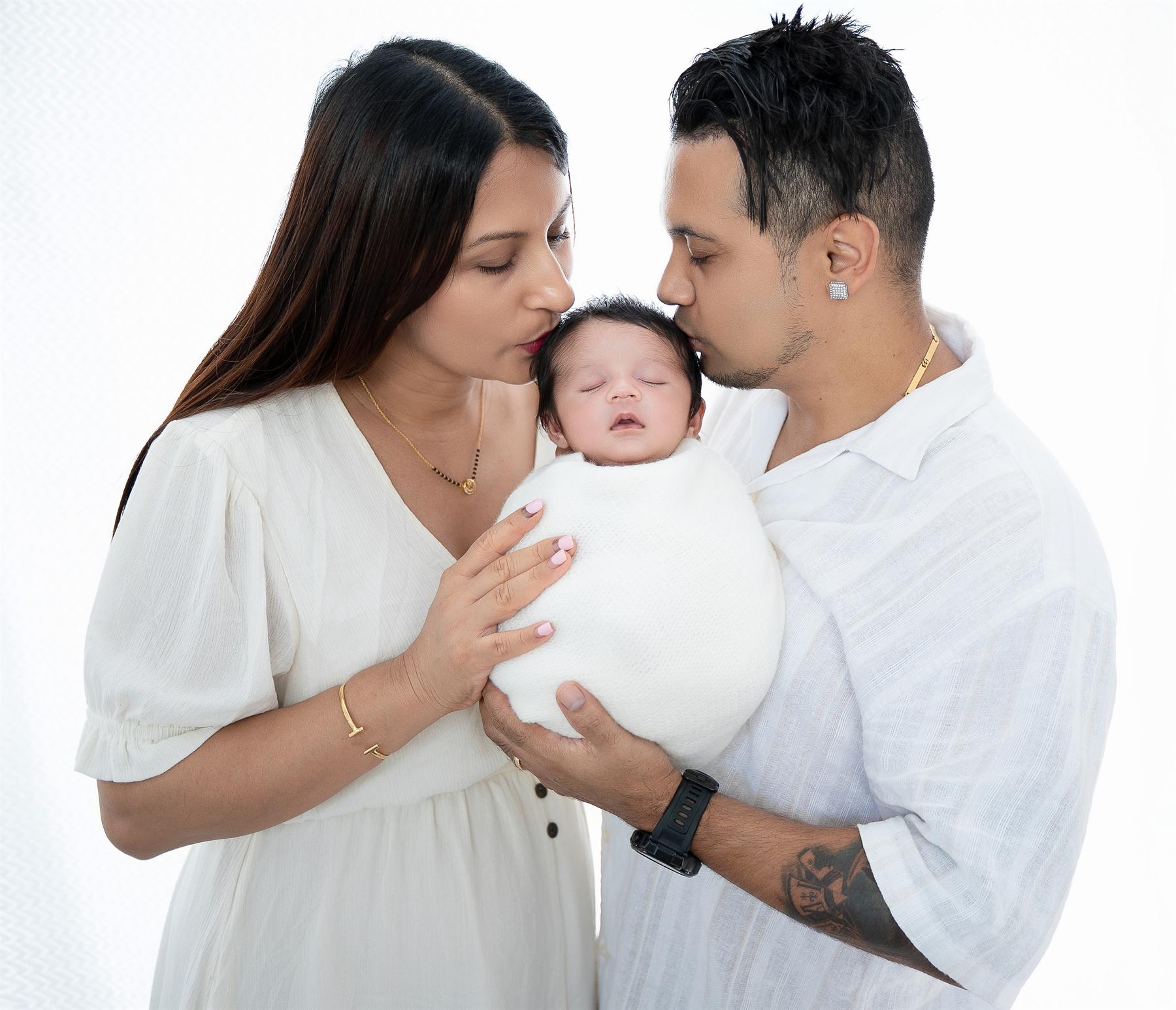 Newborn photography sample by Eraya Studios